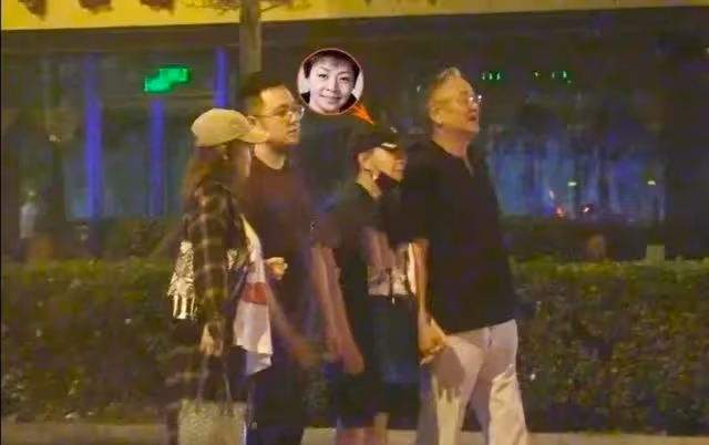 宋丹丹攜三婚老公深夜聚會!男方頭髮花白顯老,張國立鄧婕狀態好