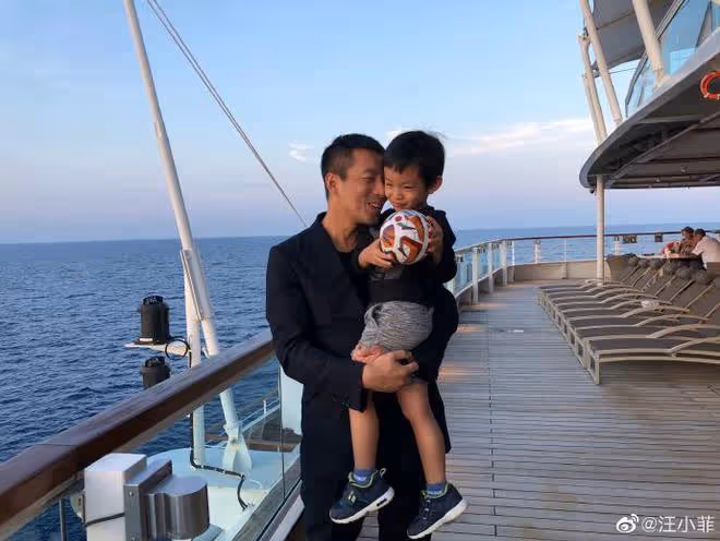 汪小菲飛台灣與兒女團聚,大S夫婦禁止他進家門,徐媽一副老好人