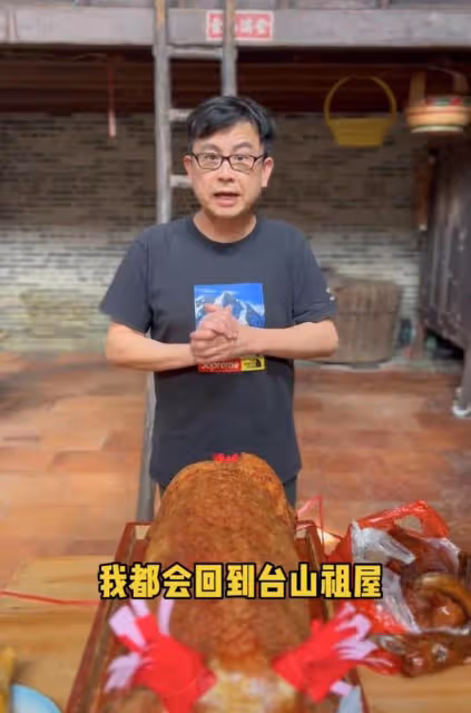 58歲港星回台山祭祖!報紙鋪地墓旁吃燒豬野餐,山路陡峭險跌倒