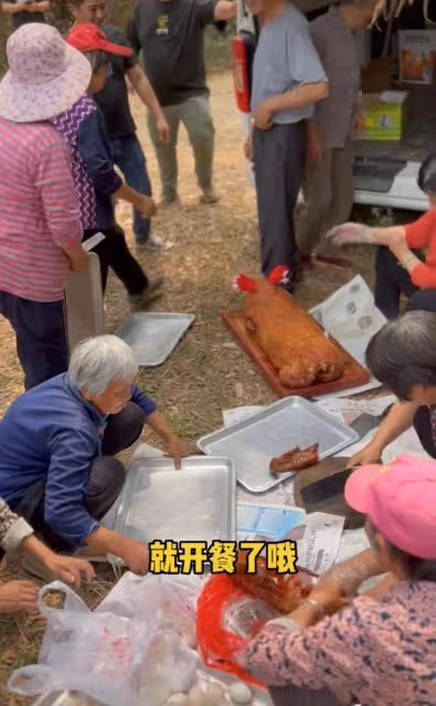 58歲港星回台山祭祖!報紙鋪地墓旁吃燒豬野餐,山路陡峭險跌倒