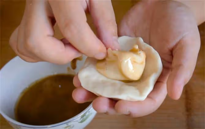 五香燒餅改良版做法,1餅2吃,少油少鹽更好消化,個個夾心鼓大泡