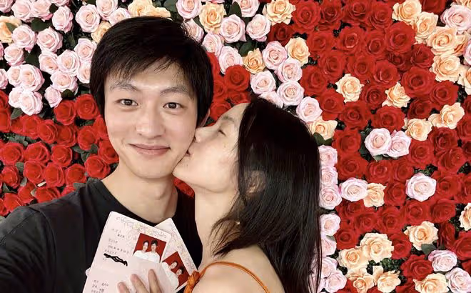 金大川官宣結婚,承認妻子雎曉雯已懷孕5個月,交往不到1年便領證