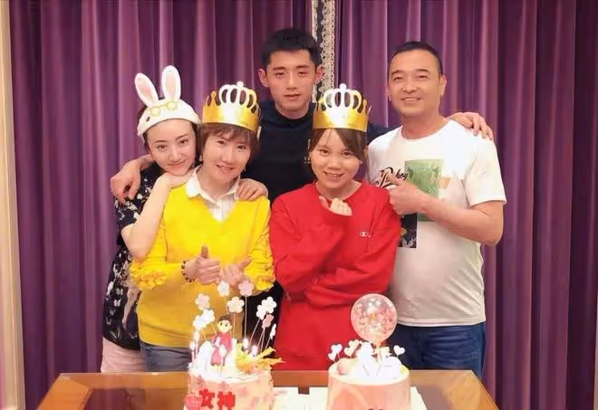 看完張繼科和他背後3個女人的相處細節，我才知道男人自負很可怕