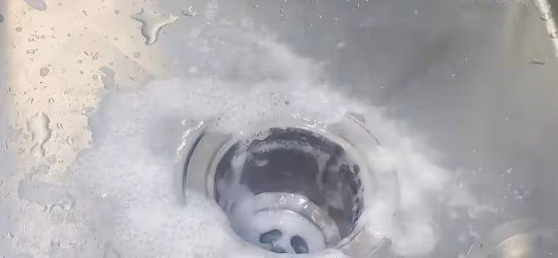 洗碗池下水道堵住了,只需撒一把,下水道異物都疏通,不花一分錢