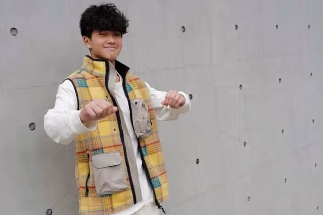 曹格12歲女兒等比例長大,開直播互動,坦言忘記讓求別人喊她姐姐