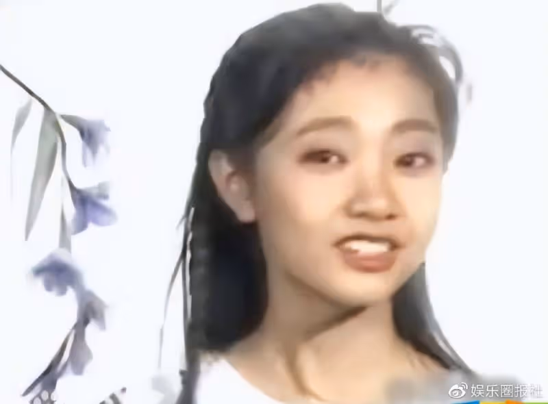 姜昆女兒好有塑造力,瘦弱時模樣獨特,吃胖後顏值回春,真會長!