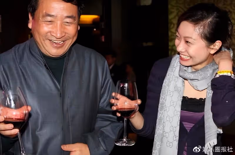 姜昆女兒好有塑造力,瘦弱時模樣獨特,吃胖後顏值回春,真會長!