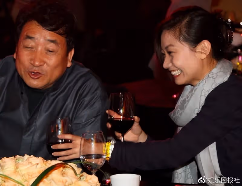 姜昆女兒好有塑造力,瘦弱時模樣獨特,吃胖後顏值回春,真會長!