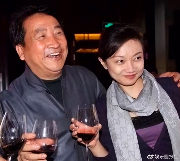 姜昆女兒好有塑造力,瘦弱時模樣獨特,吃胖後顏值回春,真會長!