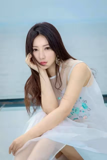 和柳岩相戀多年的男朋友,你還愛她嗎?