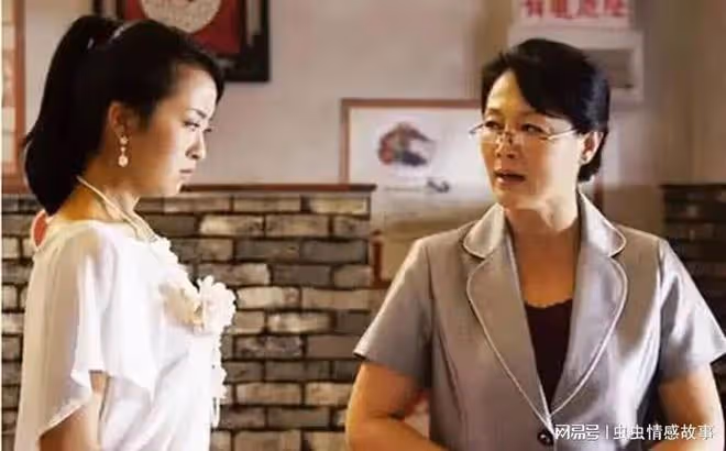 丈母娘:每年補貼女兒5萬,以為女兒和女婿會感恩,卻因2萬不登門