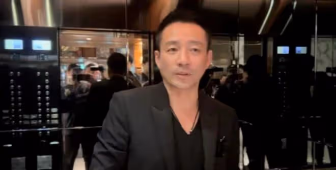 超卑微!汪小菲回台後設宴請S媽及家人吃飯,被問大S一直傻笑