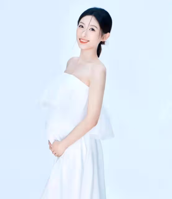央視美女記者閃婚閃孕,是哈佛學霸,與雙胞胎妹妹合體成流量密碼
