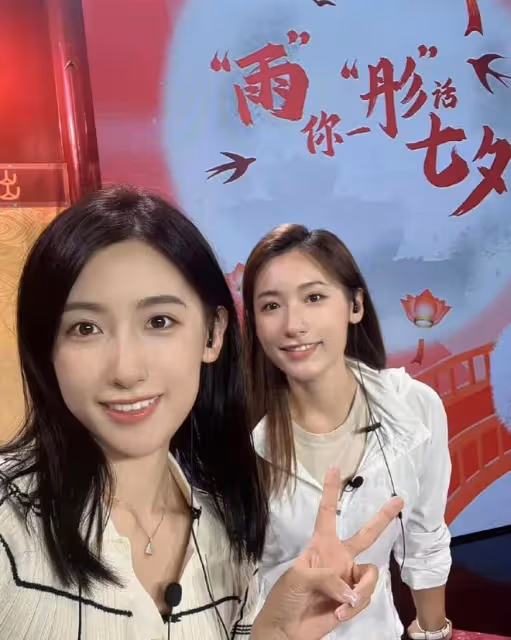 央視美女記者閃婚閃孕,是哈佛學霸,與雙胞胎妹妹合體成流量密碼