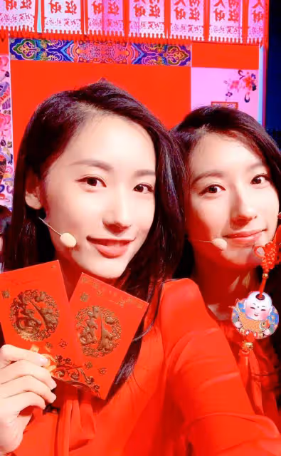 央視美女記者閃婚閃孕,是哈佛學霸,與雙胞胎妹妹合體成流量密碼
