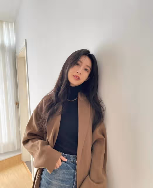 冬天的時尚秘密藏在大衣里，借鑑張儷的私服小巧思，追尋時尚吧