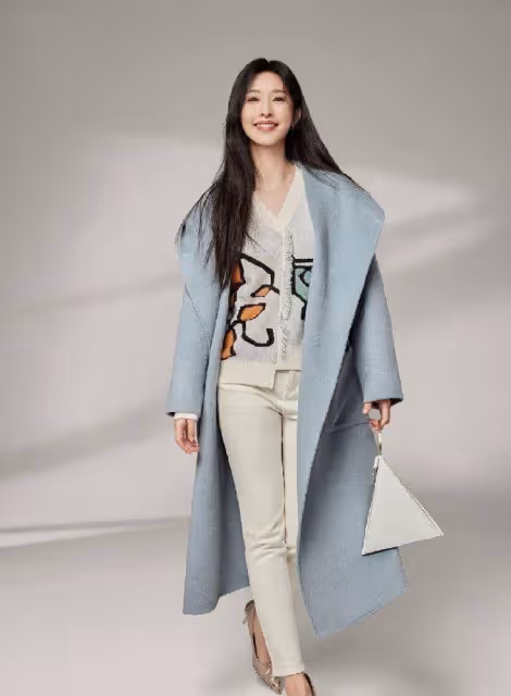 冬天的時尚秘密藏在大衣里，借鑑張儷的私服小巧思，追尋時尚吧