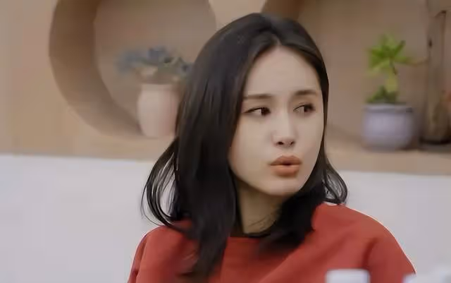 代言解約張繼科損失千萬,王子文曾用一句話評價景甜,至今都很中肯