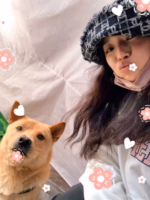 47歲舒淇自信曬全素顏,零妝容臉上細紋雀斑搶鏡,皮膚狀態超真實
