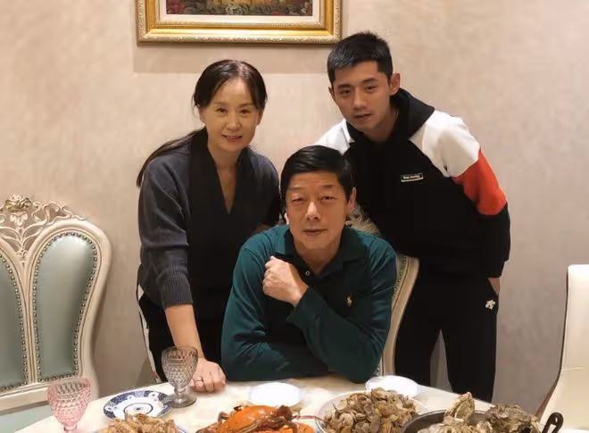 嗜賭、圈錢、找外圍女,出賣女友私密照,細數張繼科的六宗罪