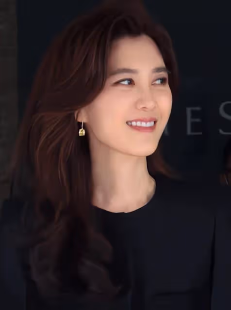這才是真正的女總裁!李富真:別人笑我戀愛腦,我笑別人看不穿