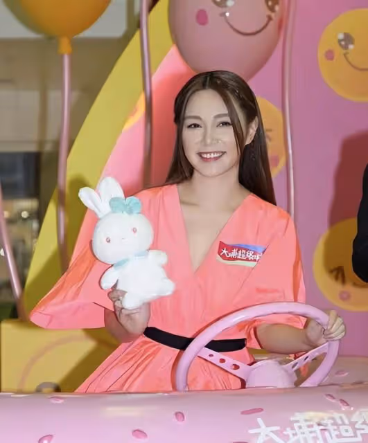 TVB小花自曝與視帝男友婚禮地點,婚期定在年底,已計劃生倆娃