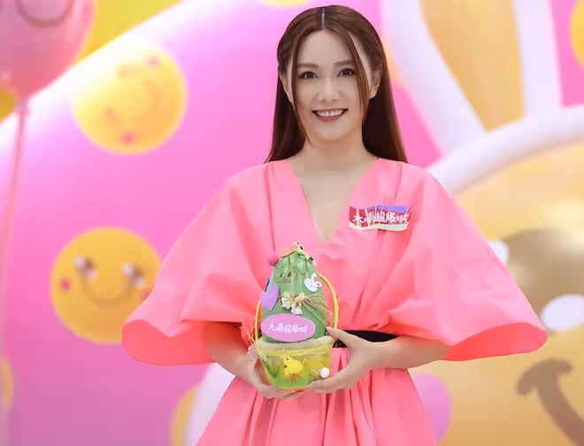 湯鎮宗女兒宣布年底辦婚禮!與馬國明仍未買婚房,對方工資全交媽