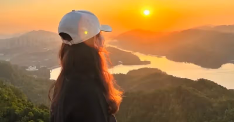 55歲的我拿著12000的工資，為補貼兒子媳婦，回家只能吃饅頭蘸醬