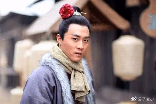 同樣是演「西門慶」,杜淳A級、李強S級,而他就像西門慶本人