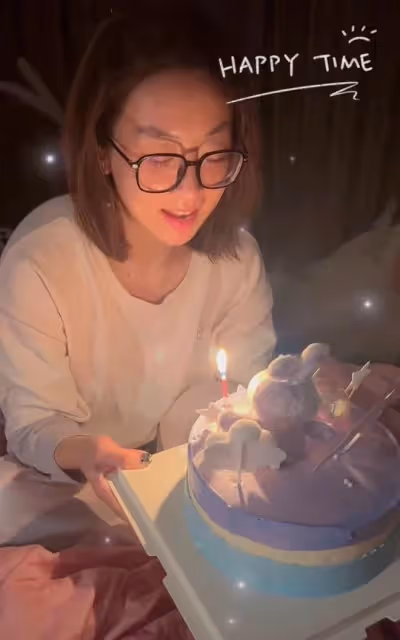 朱楨為愛妻慶生！老婆穿睡衣素顏仍貌美動人，兒子像媽五官似混血