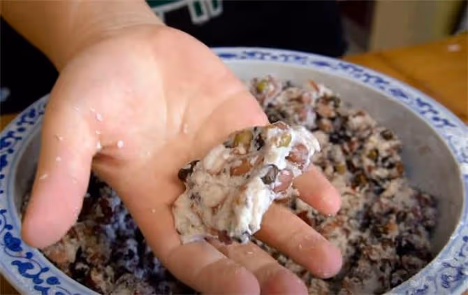 山東水晶粘豆包，不用和面直接做，餡料都是粗糧，糯唧唧吃著真香