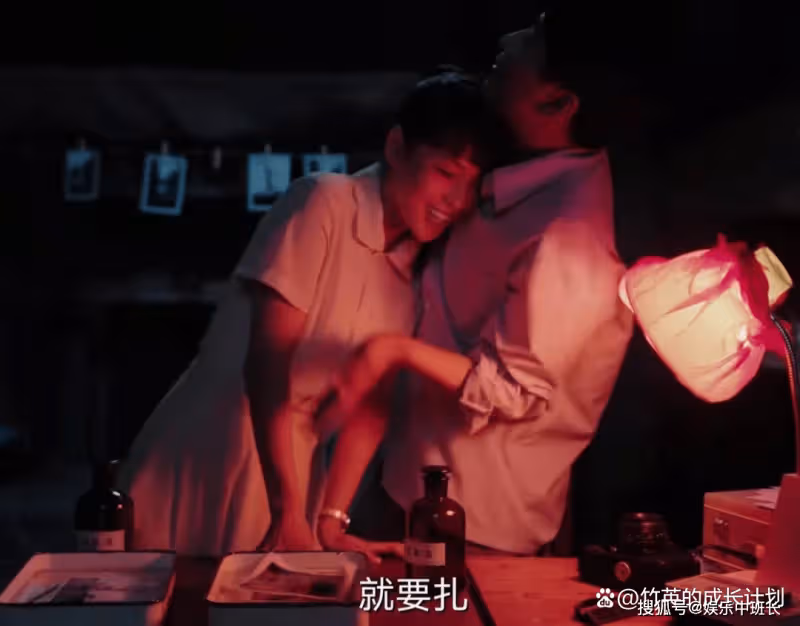 《人生之路》看高加林寧被戳脊梁骨拋棄巧珍,才懂寒門貴子的涼薄