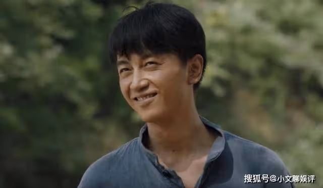 《人生之路》雙星秀禮大婚當天,巧英扯下明樓遮羞布,陳母反應真實