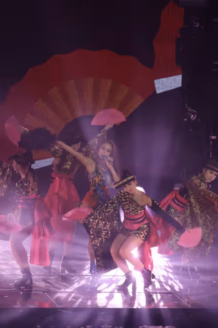容祖兒澳門演唱會開鑼,兩小時內換七個造型,老闆楊受成現身捧場