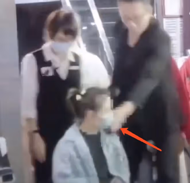 汪小菲和兒女聚會畫面曝光,小玥兒身高到爸爸肩膀,兒子依然不受重視