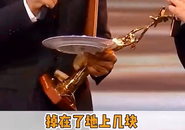 何炅主持能力再封神!對話馬英九輕鬆控場,不提兩岸卻句句顯風範
