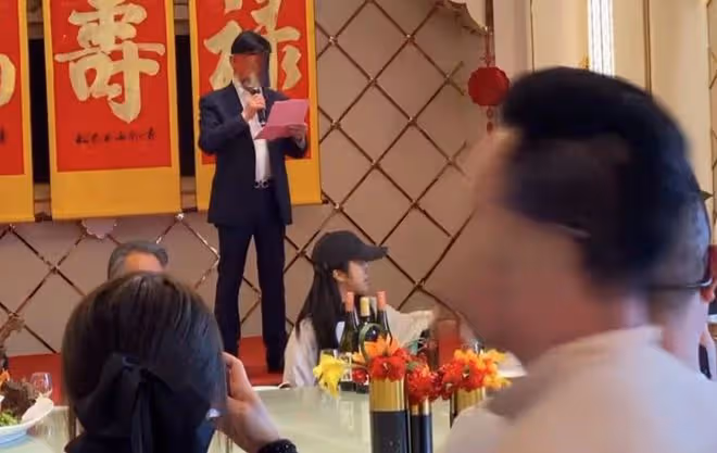 湯唯為父親慶80歲大壽,小腹凸起疑懷二胎,女兒是標準韓國人長相