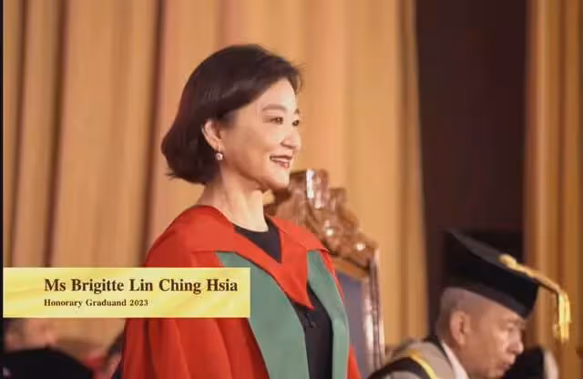101歲楊振寧罕見露面,精神矍鑠口齒清晰,與林青霞獲得同等榮譽