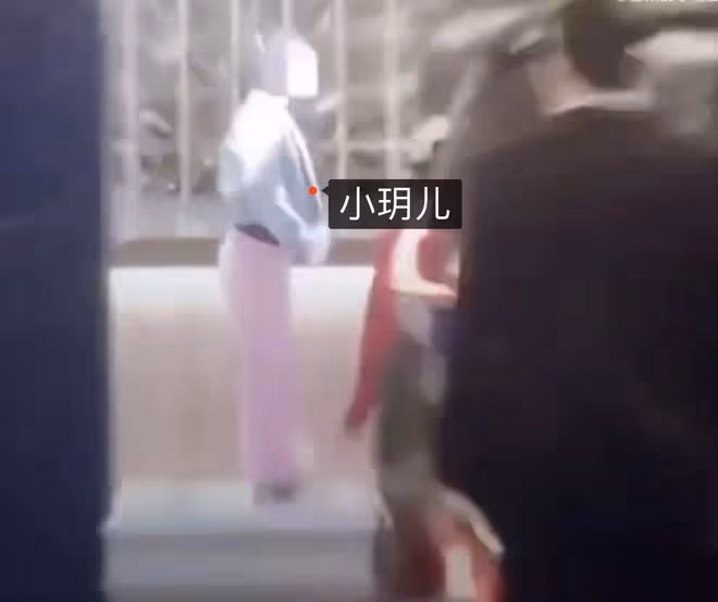 汪小菲和兒女聚會曝光,小玥兒身高到爸爸肩膀,兒子依然不受重視