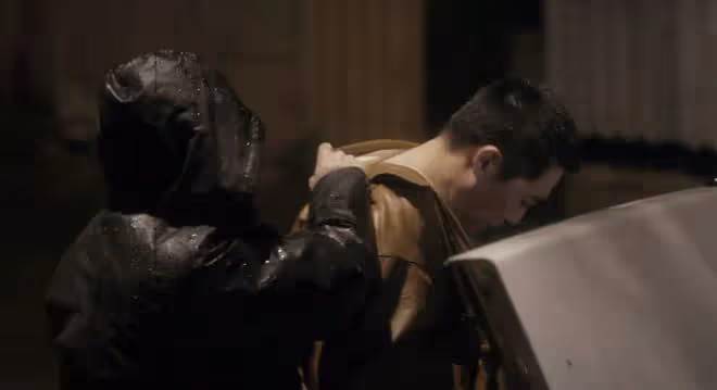 《他是誰》大結局差評一片,挖的幾個坑一個都沒填,編劇真有你的