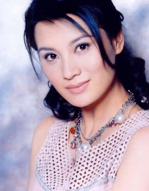 李幼斌為娶嬌妻「凈身出戶」，結束24年婚姻。卻是妻子的第三任丈夫