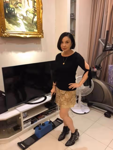 李宗盛二女罕露面!大女兒清純溫婉,二女兒戴鼻環長相渾似父親,網友:這一次林憶蓮輸了