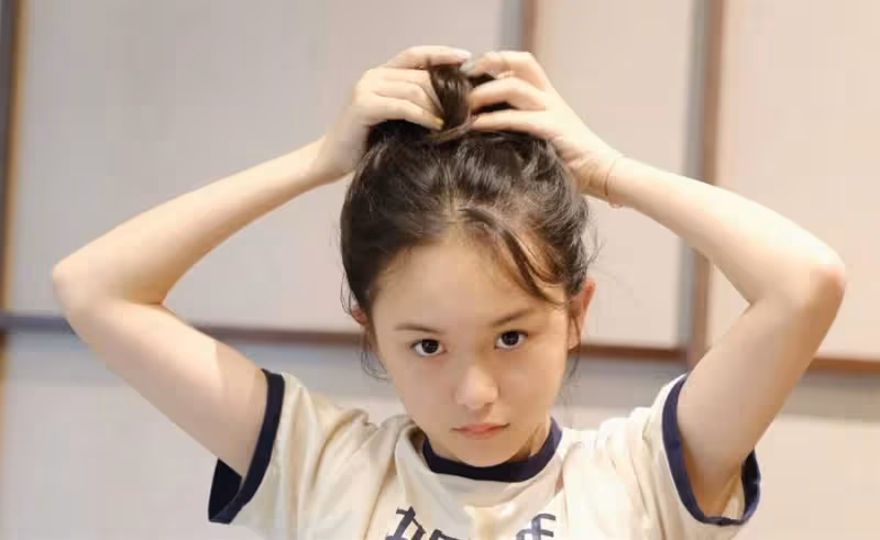 第一眼沒有認出來,當初演過「小羋月」的劉楚恬 ,網友:小可愛變成小美女