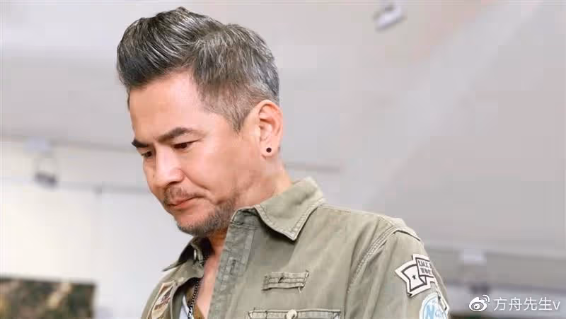 又一對老少戀!52歲馬國賢向小20歲懷孕女友求婚,被吐槽鑽石真小
