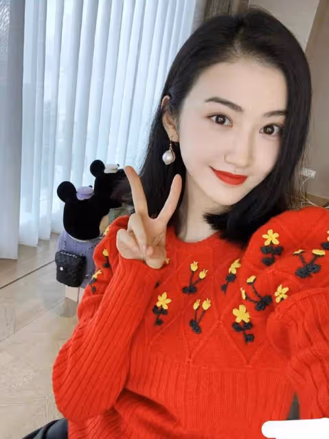 S先生敲詐景甜時她崩潰大哭?張繼科偷拍景甜私密視頻,是慣犯