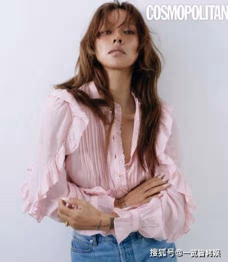 李孝利拍攝性感時尚畫報 簽新公司開始活動？ 自信態度被譽為女王