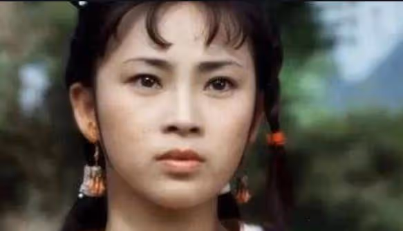 李連杰20億身家全給了利智，前妻黃秋燕住了10年地下室，差別好大
