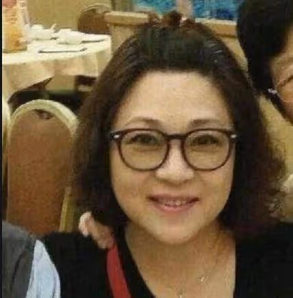 李連杰20億身家全給了利智，前妻黃秋燕住了10年地下室，差別好大