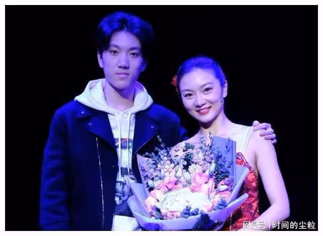 兒子18歲拿導演獎,女兒十歲出書,「老父親」張藝謀的幸福後半生
