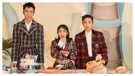 兒子18歲拿導演獎,女兒十歲出書,「老父親」張藝謀的幸福後半生